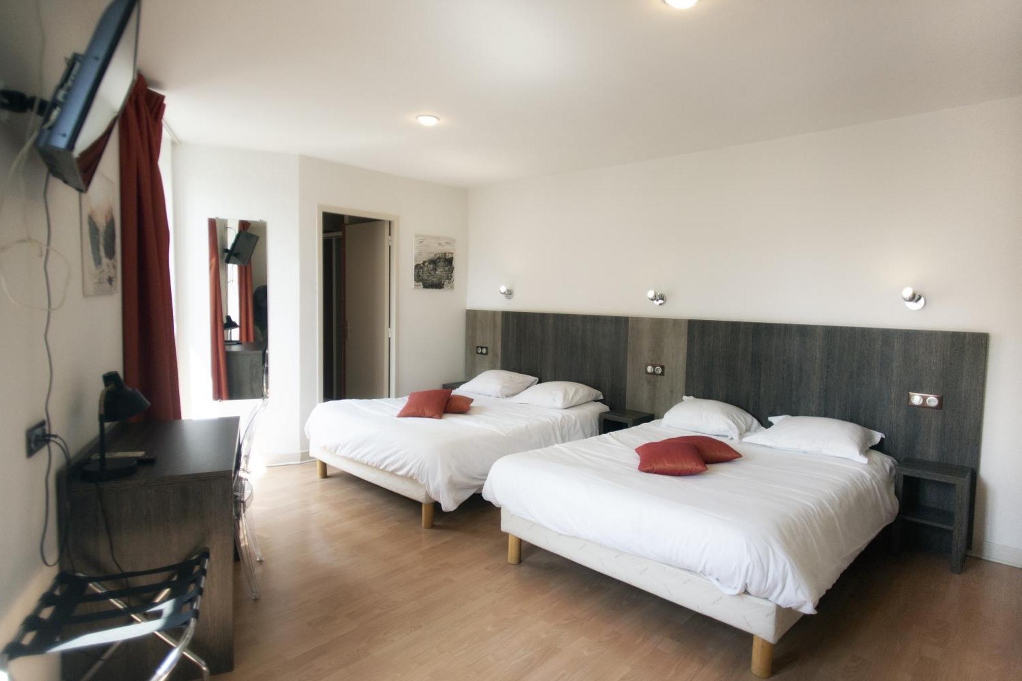 Le Victor Hugo - Hotel Et Restaurant - Logis Hotels Saint-Céré Exteriér fotografie