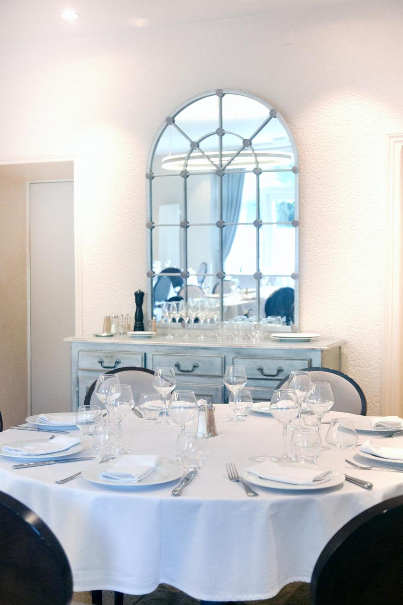 Le Victor Hugo - Hotel Et Restaurant - Logis Hotels Saint-Céré Exteriér fotografie