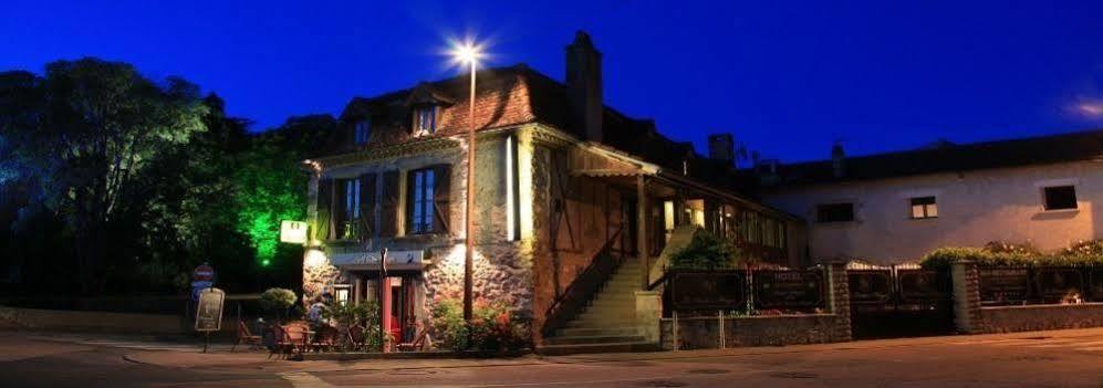 Le Victor Hugo - Hotel Et Restaurant - Logis Hotels Saint-Céré Exteriér fotografie